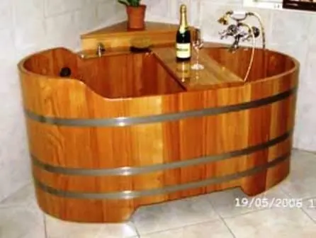 Whirlwanne Lärche Außenmaße 1100 x 770 x 700 mm Bestpreis