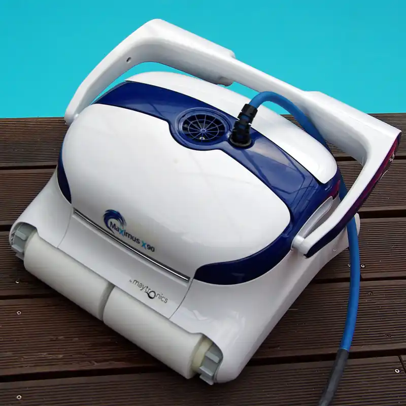Schwimmbadreiniger Dolphin X90 													 																																																																																											Carnebo-Bürsten Sonderangebot